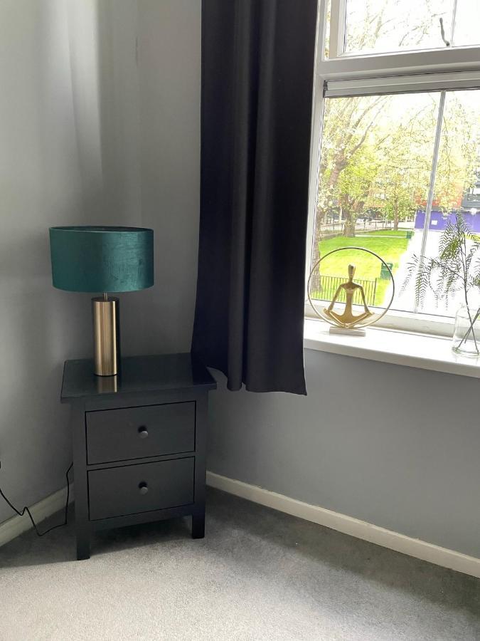 2 Bed Apartment Close To City Centre Cardiff Exterior photo